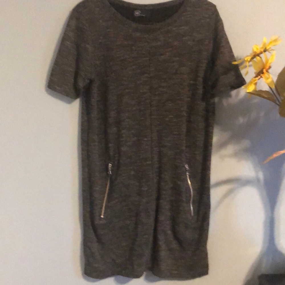 Women’s dress